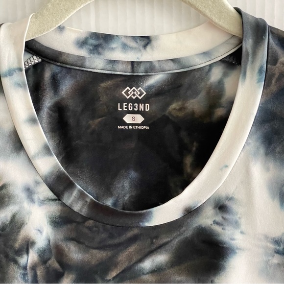 Tie Dye Yoga Top Long Sleeve Workout Top NWT - Size S - Picture 3 of 5